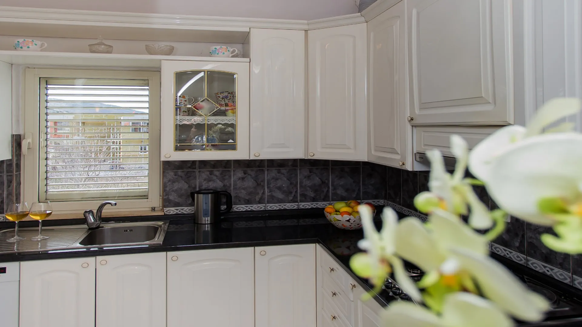 Kitchen 6